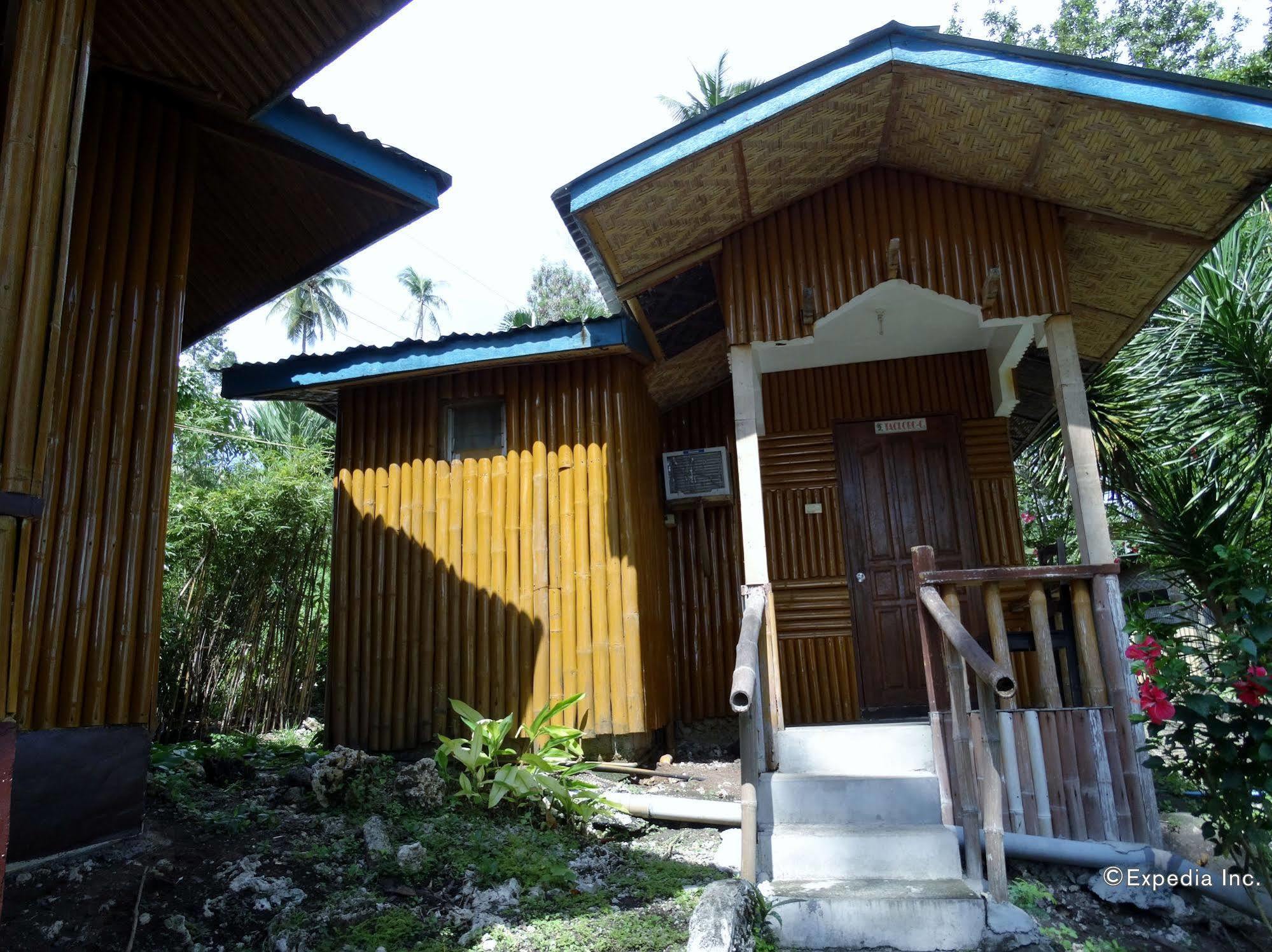 Punta Del Sol Araceli Beach Resort Samal Bagian luar foto