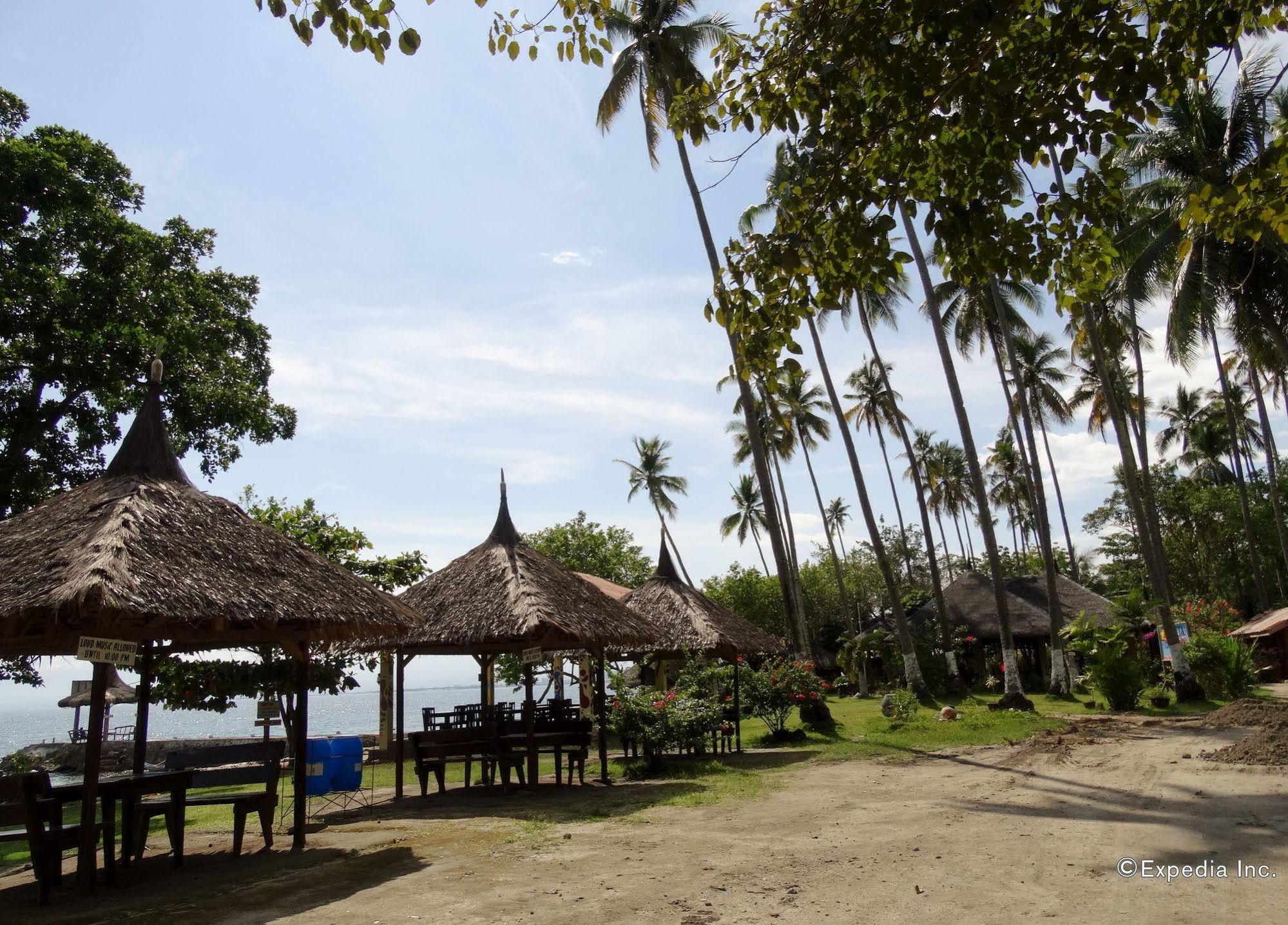 Punta Del Sol Araceli Beach Resort Samal Bagian luar foto